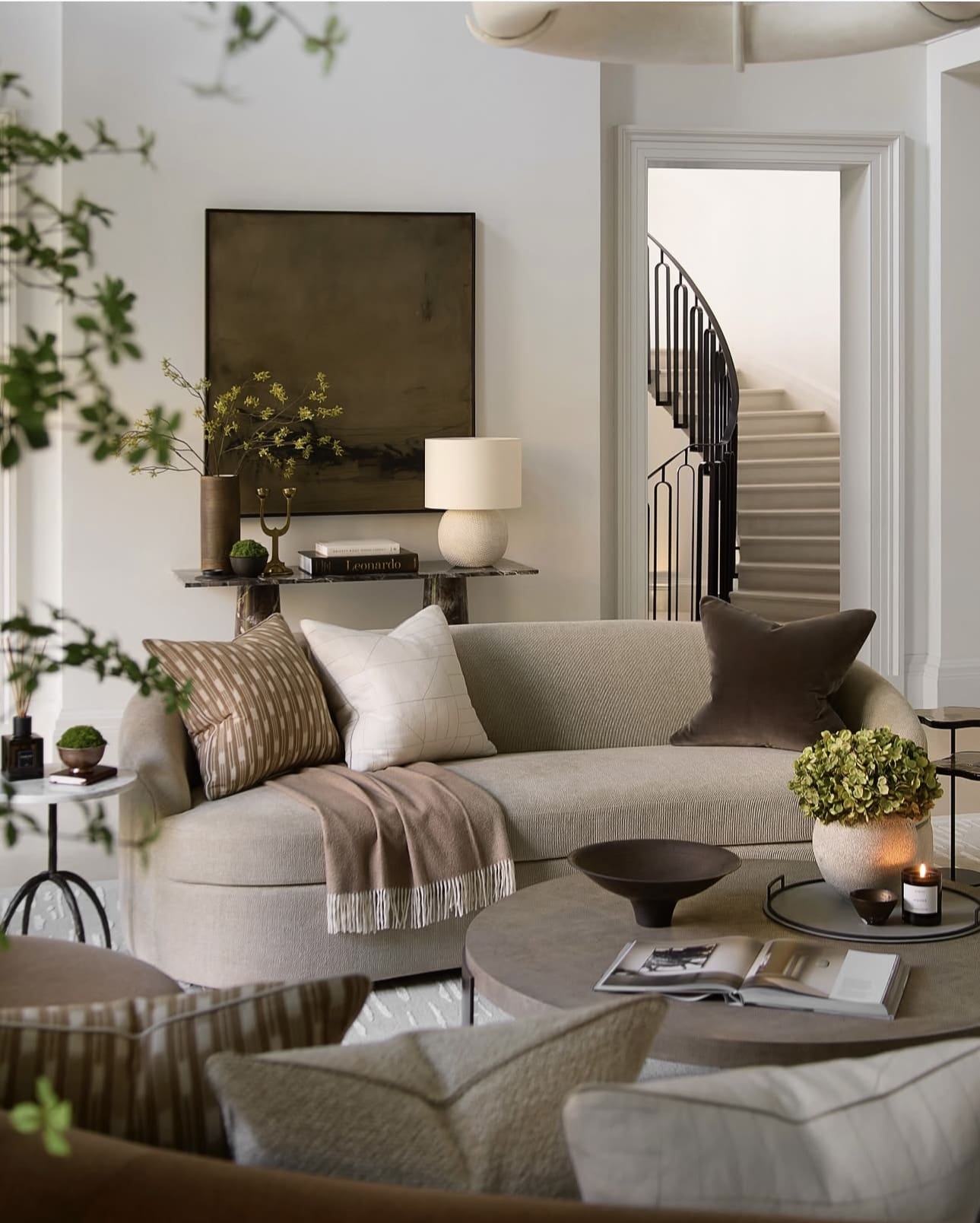 Choose Streamlined Furniture for Open Spaces