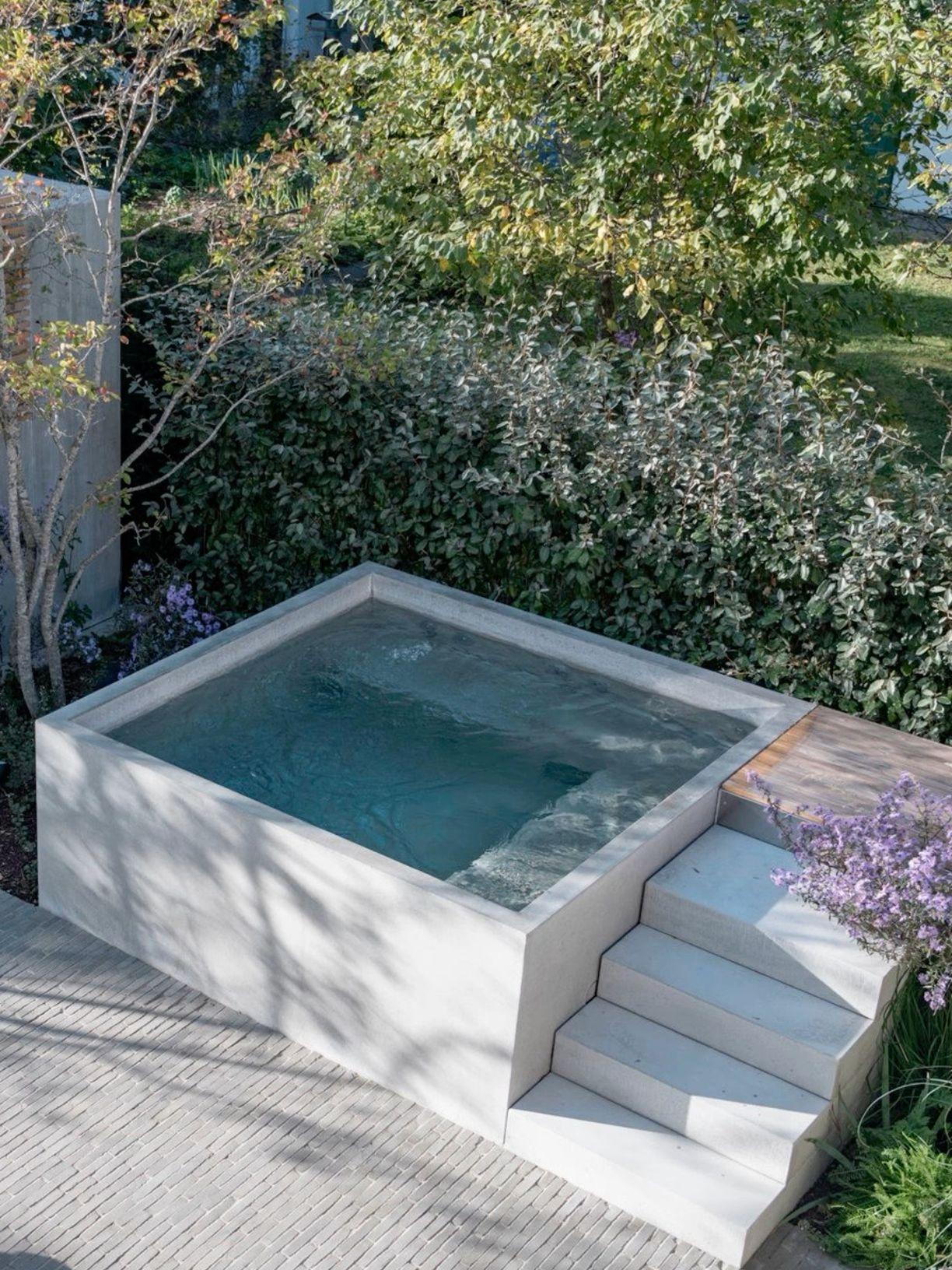 Elevated Soaking Pool with Gentle Contours