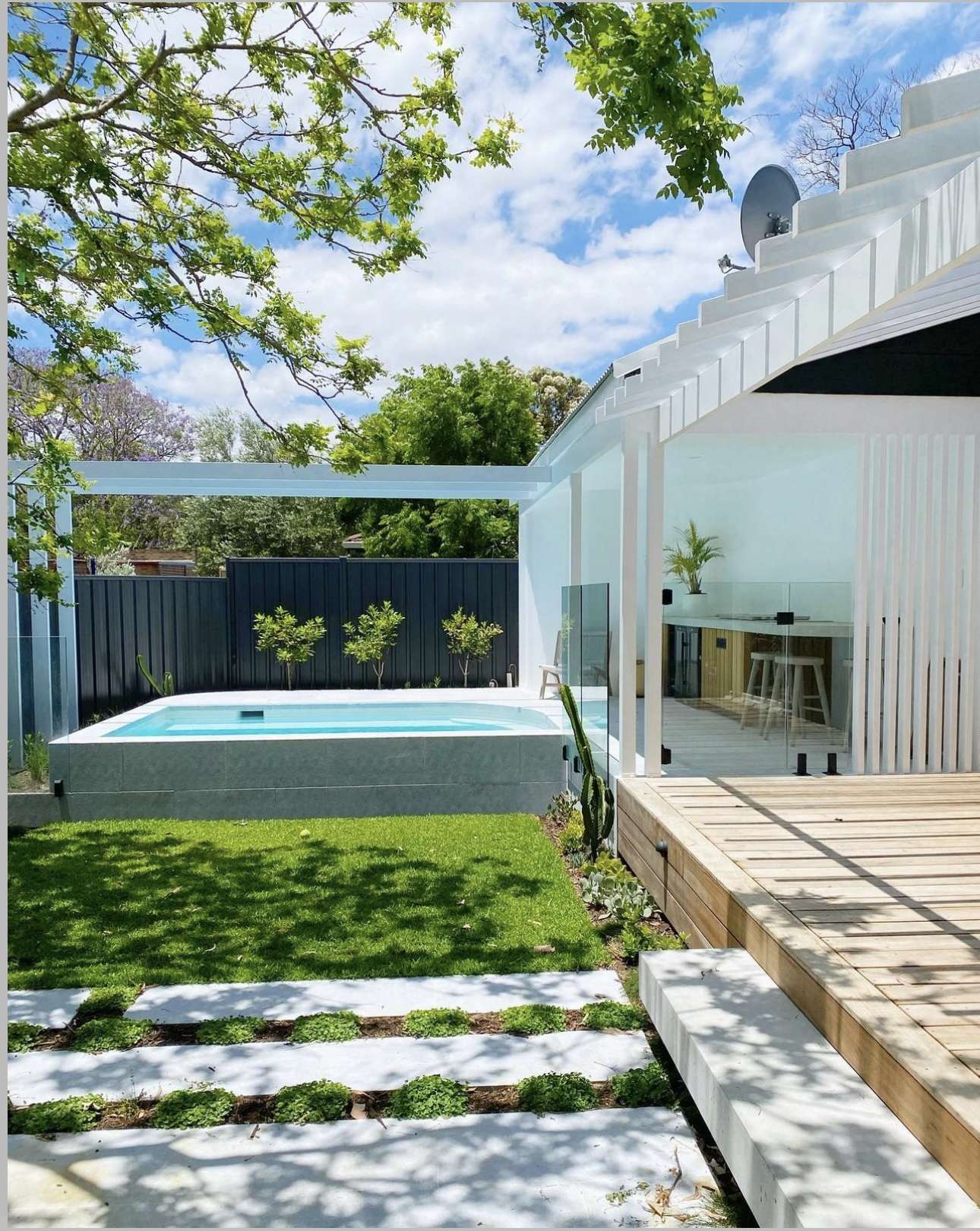 Modern Poolside Paving Concepts