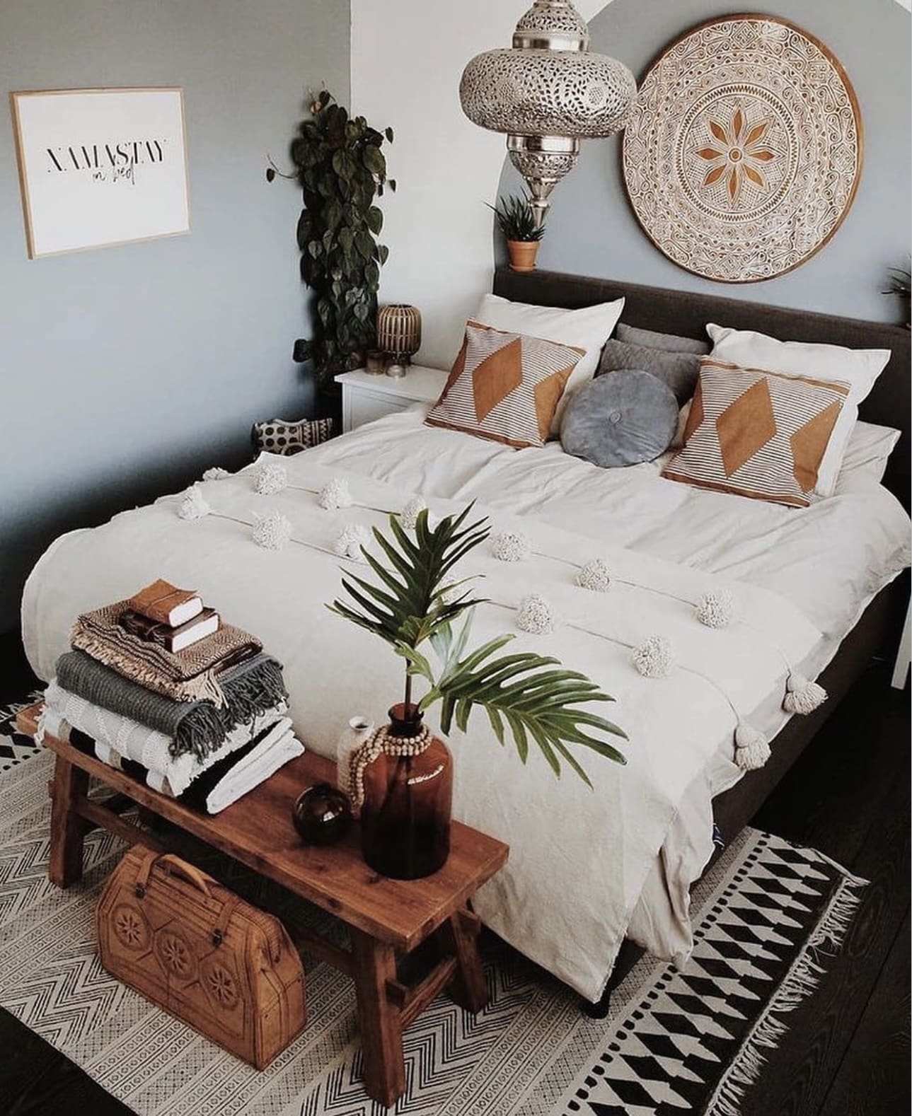 Embracing the Boho Vibe: Cozy, Colorful, and Carefree