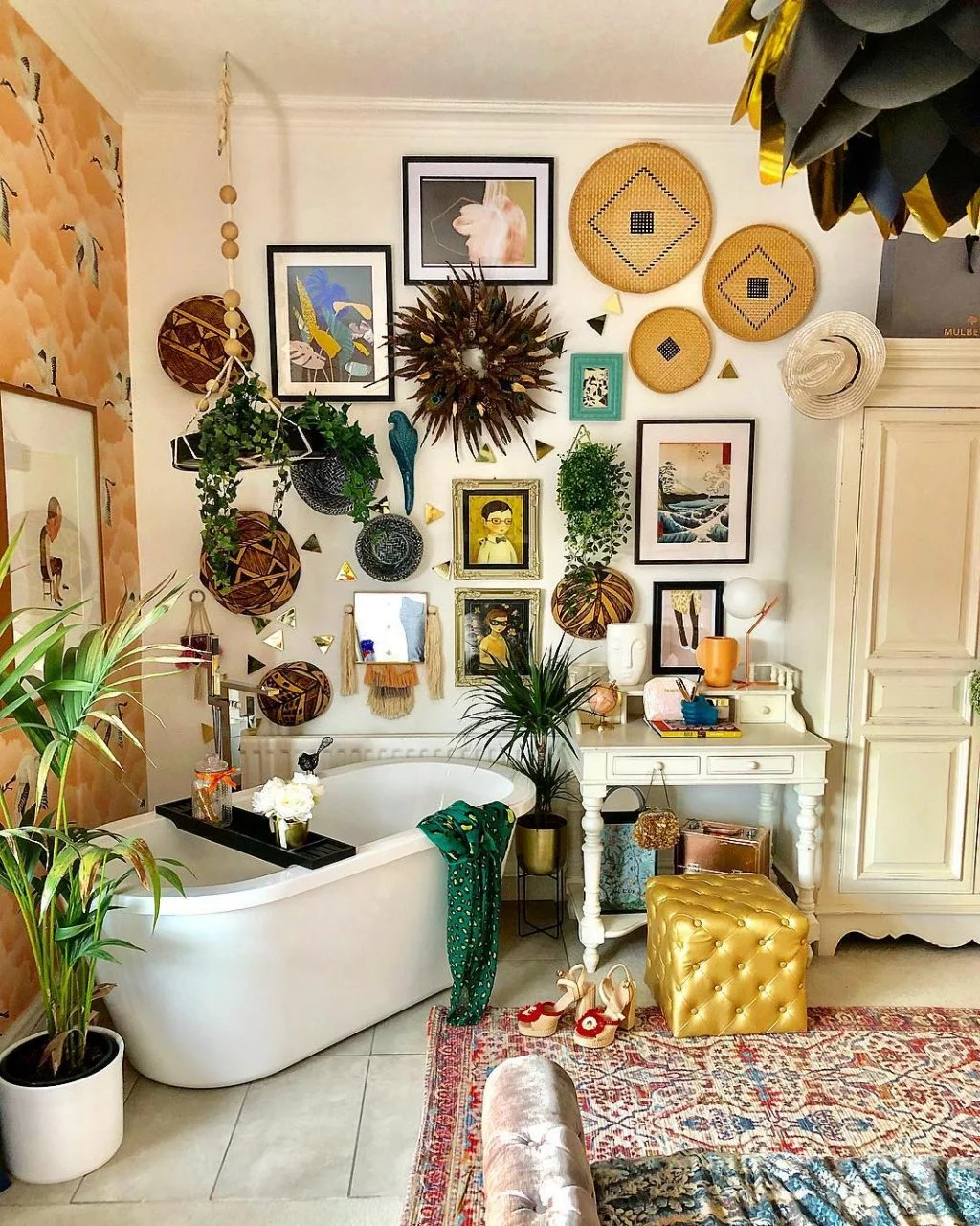 Design a Stunning Gallery Display