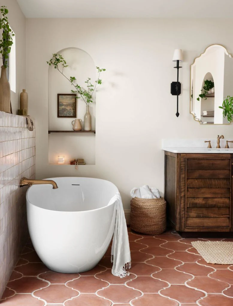 Serene Bathroom with Cozy Touches