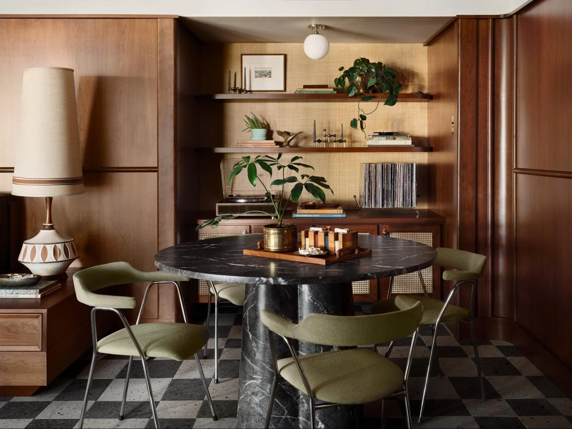 Retro-Inspired Cozy Dining Corner