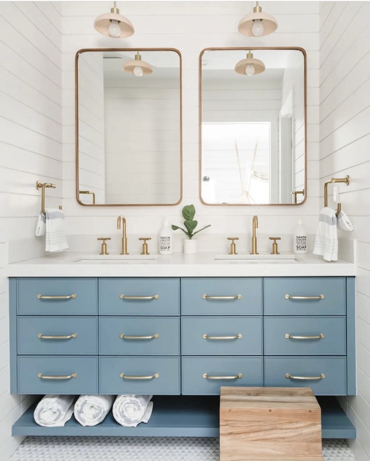 Refreshing Blue Storage Solutions