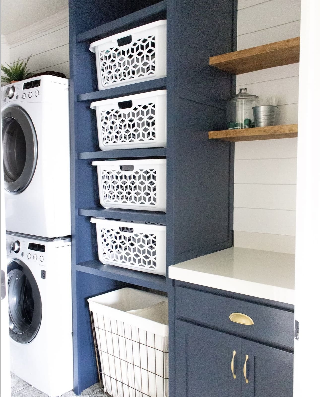 Floating Countertop Folding Station