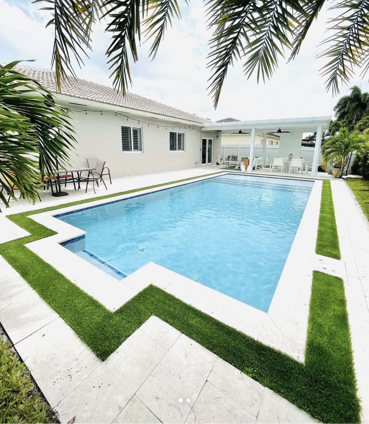 Contemporary Freeform Pool Design