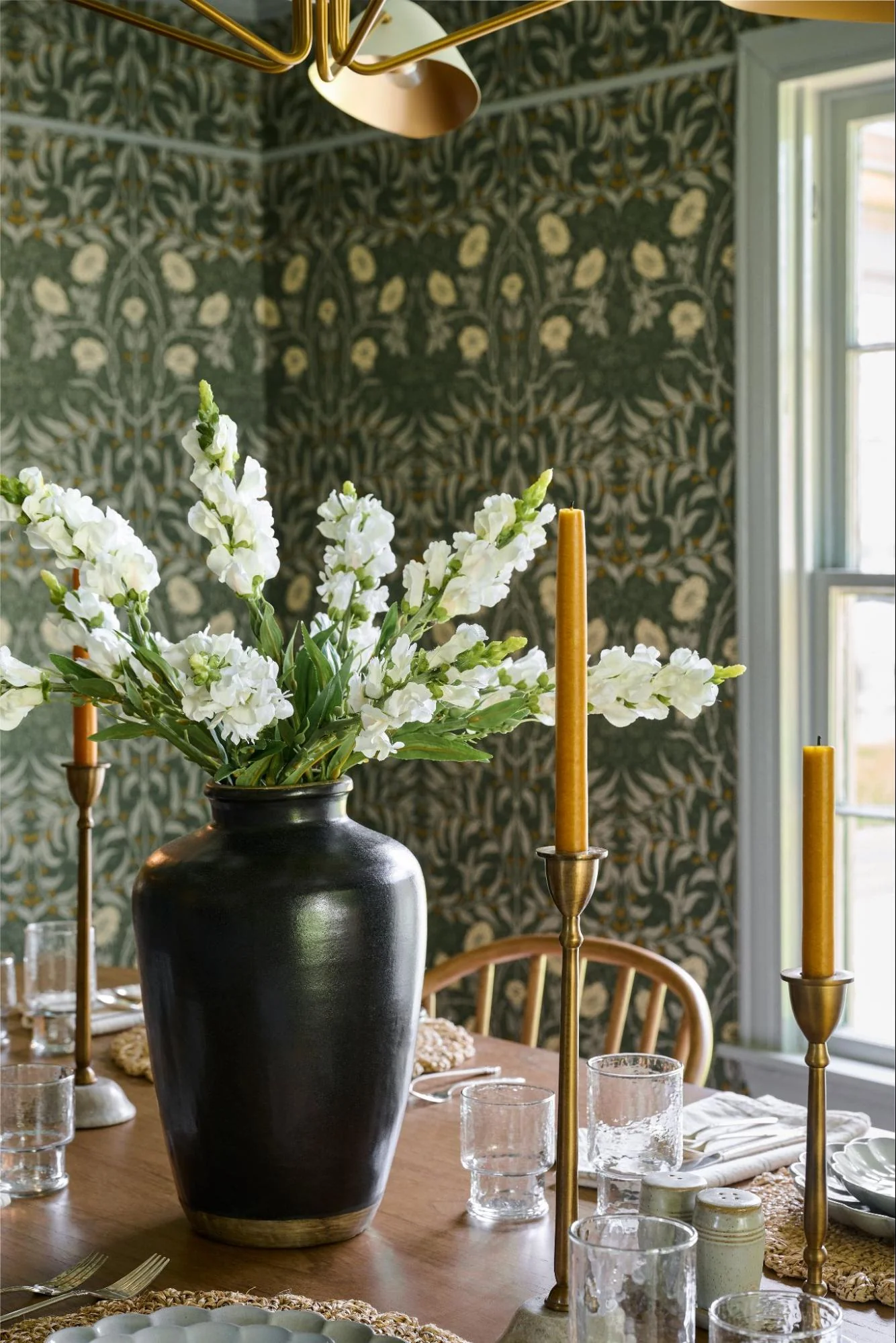 Elegant Dining Vibes with Botanical Wallpaper