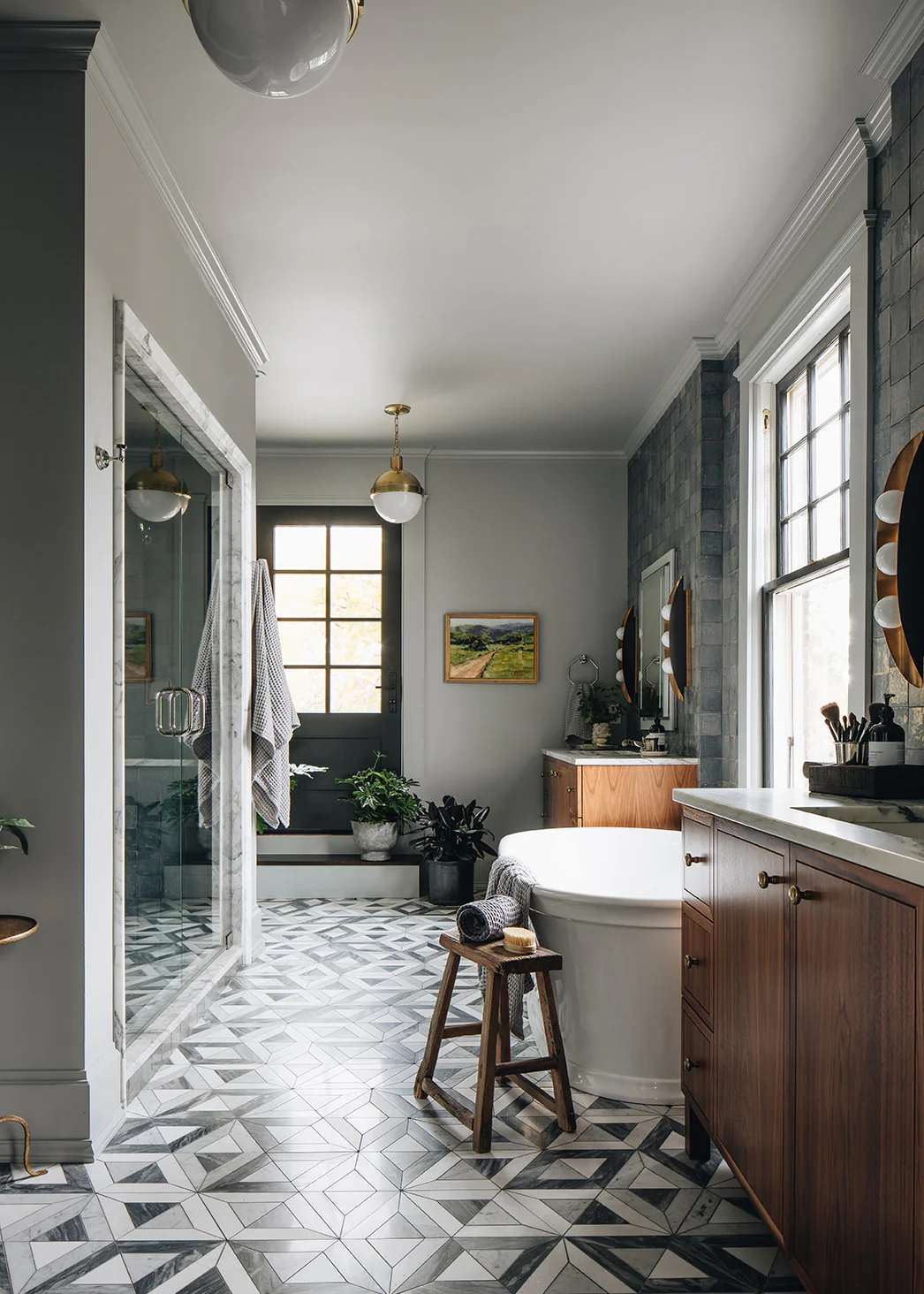 Serene Farmhouse Bathroom Retreat