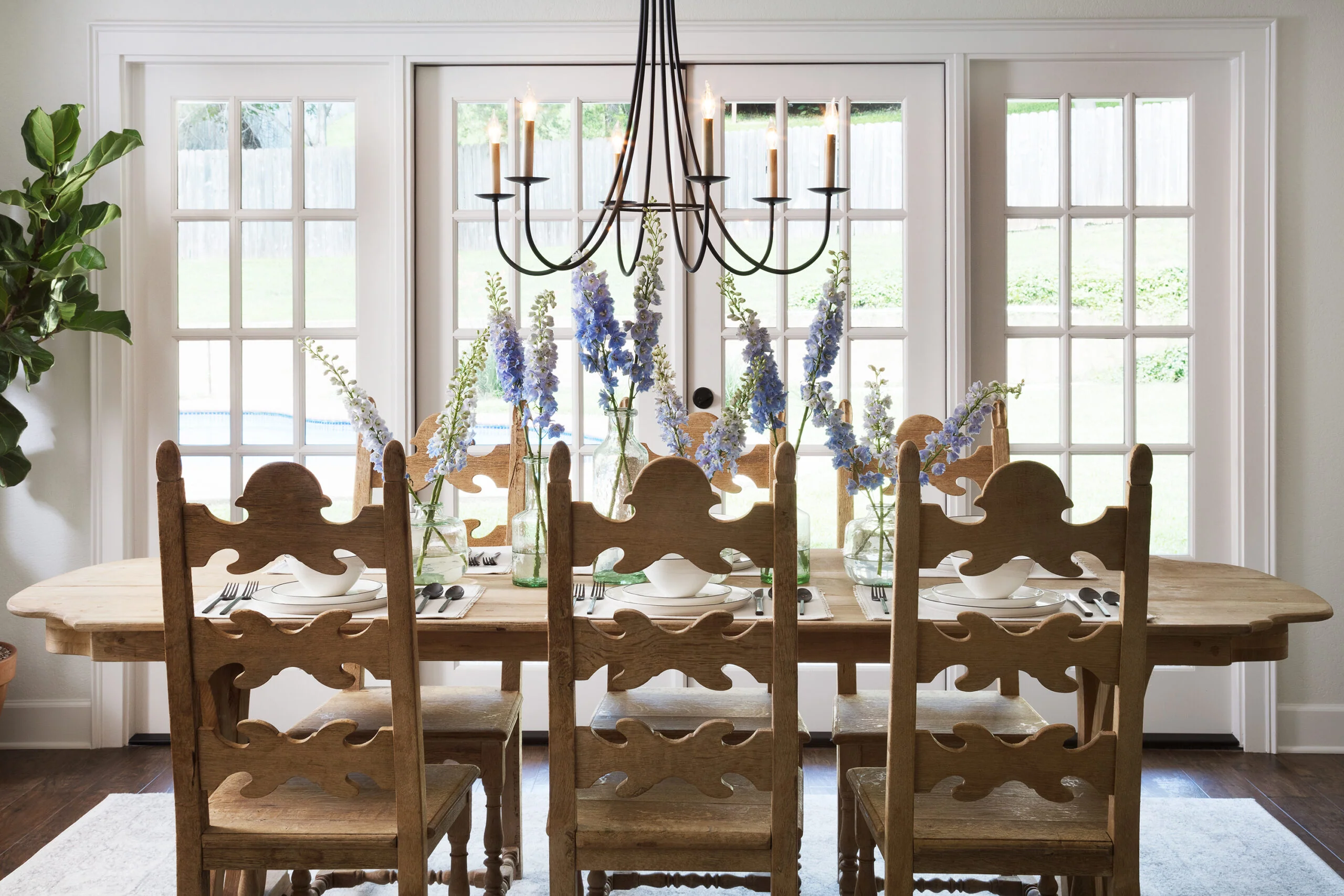 Timeless Farmhouse Elegance with Hand-Carved Dining Chairs