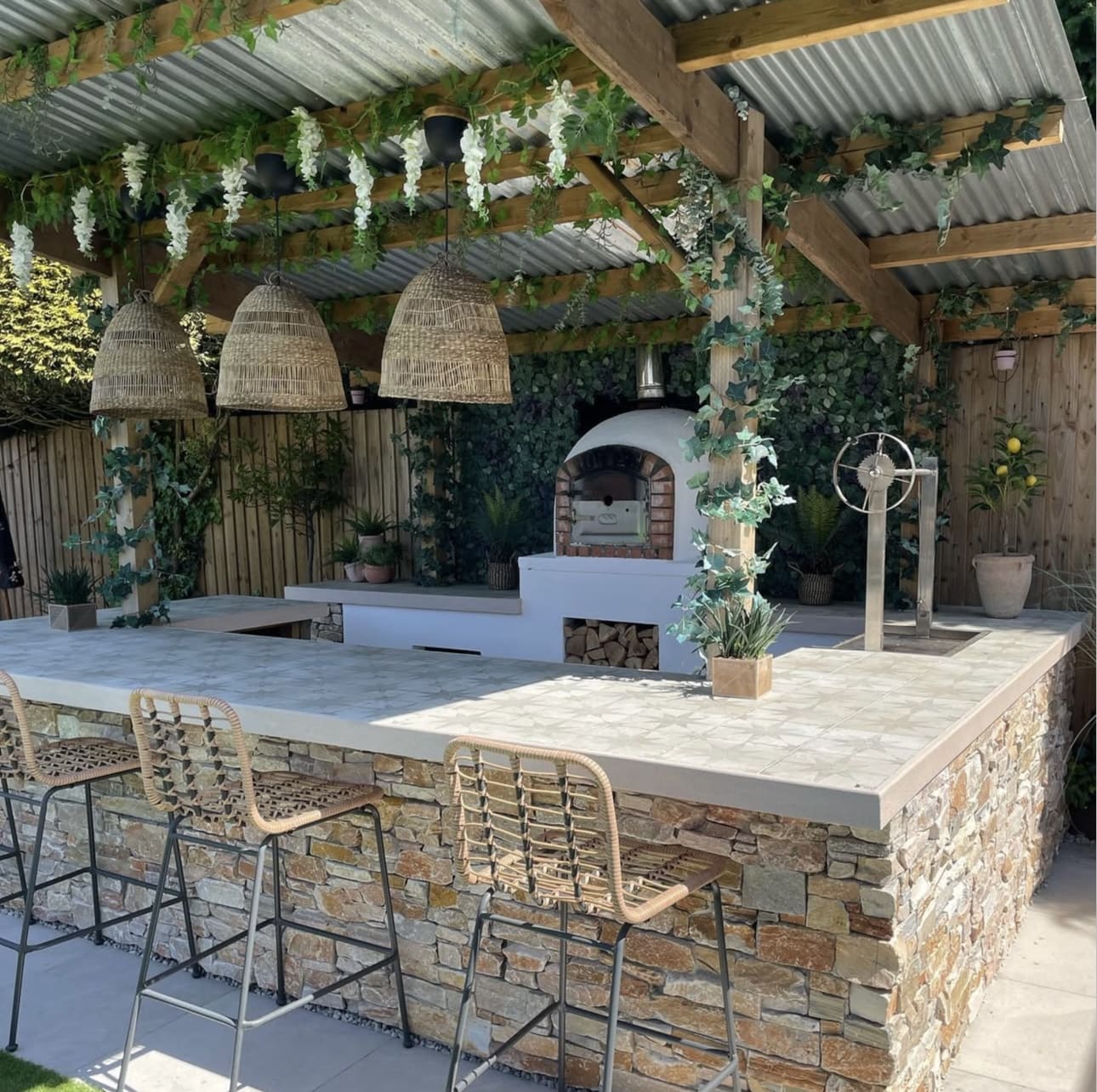 Design a Cozy Outdoor Dining Spot