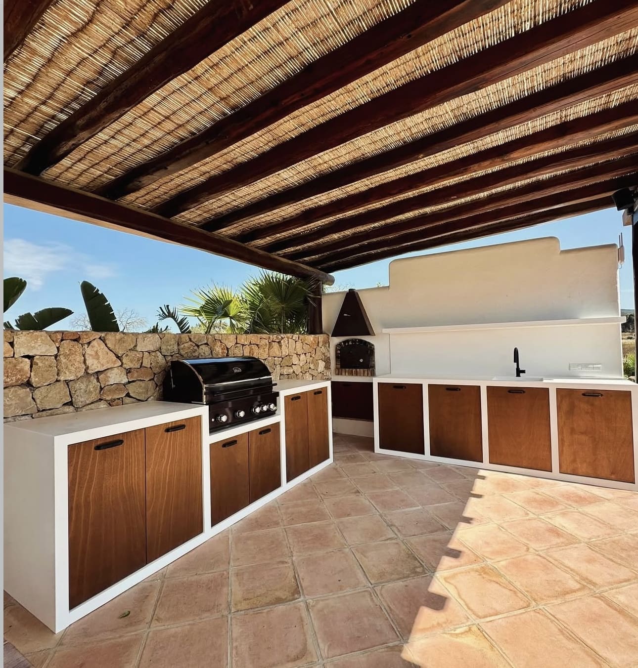 Maximize Your Outdoor Kitchen’s Storage Space