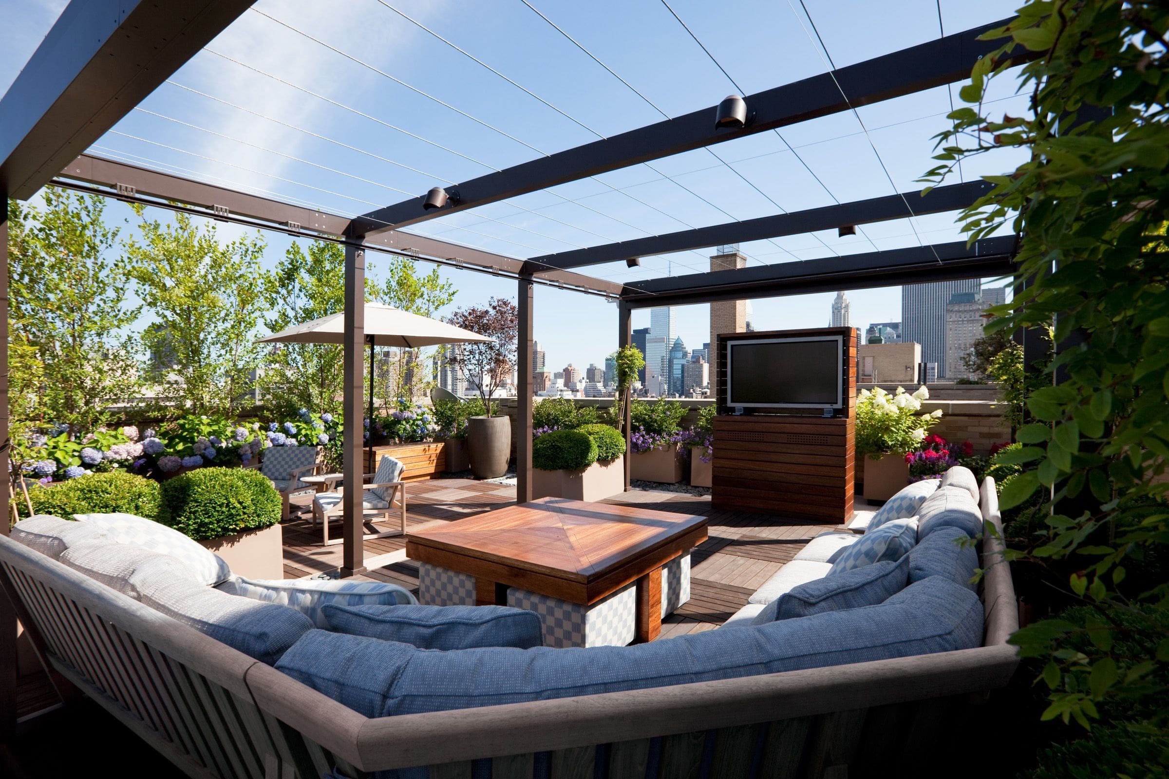Nature Meets Home: Elevate Your Rooftop Oasis