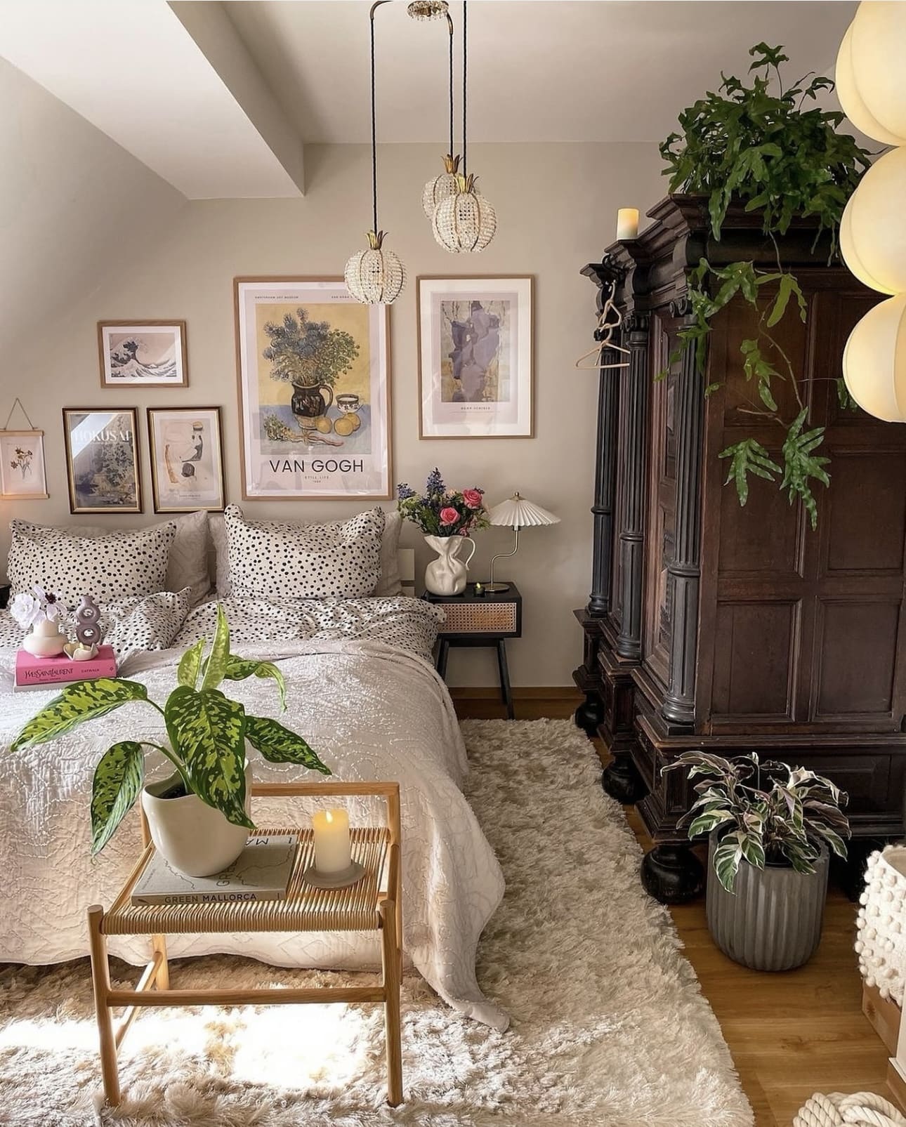 Create a One-of-a-Kind Art Display