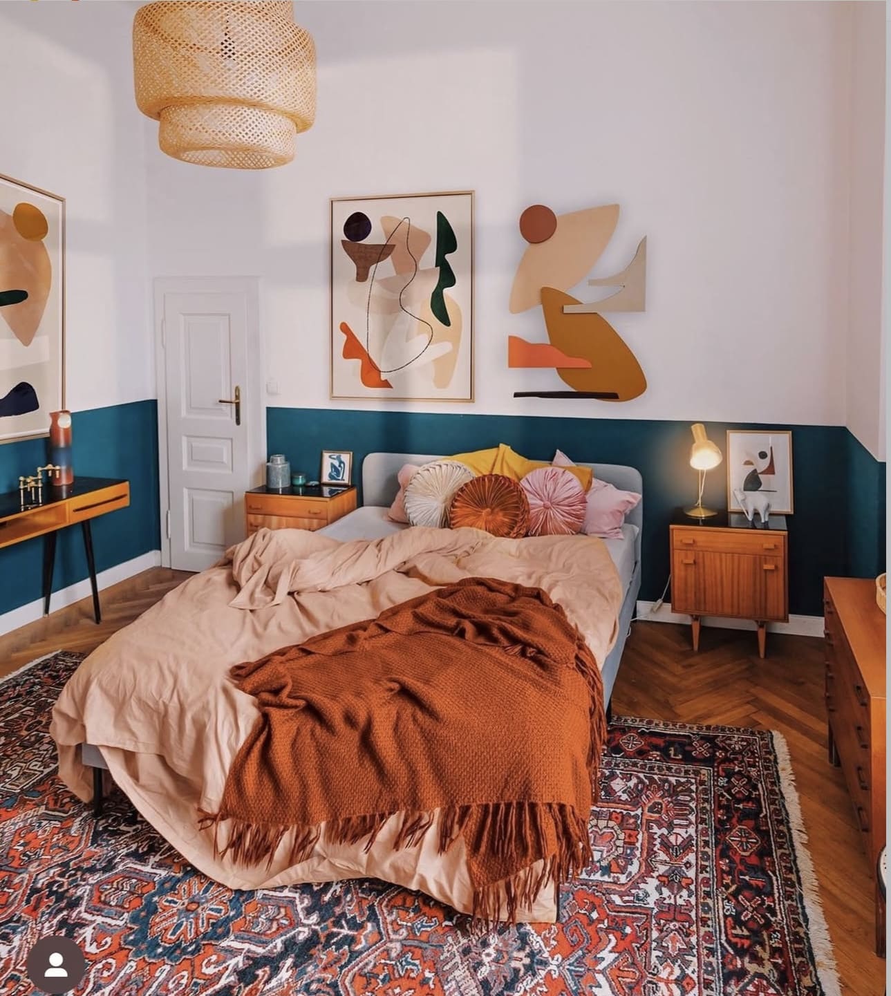 Elevate Your Bedroom with Bold Abstract Expressions