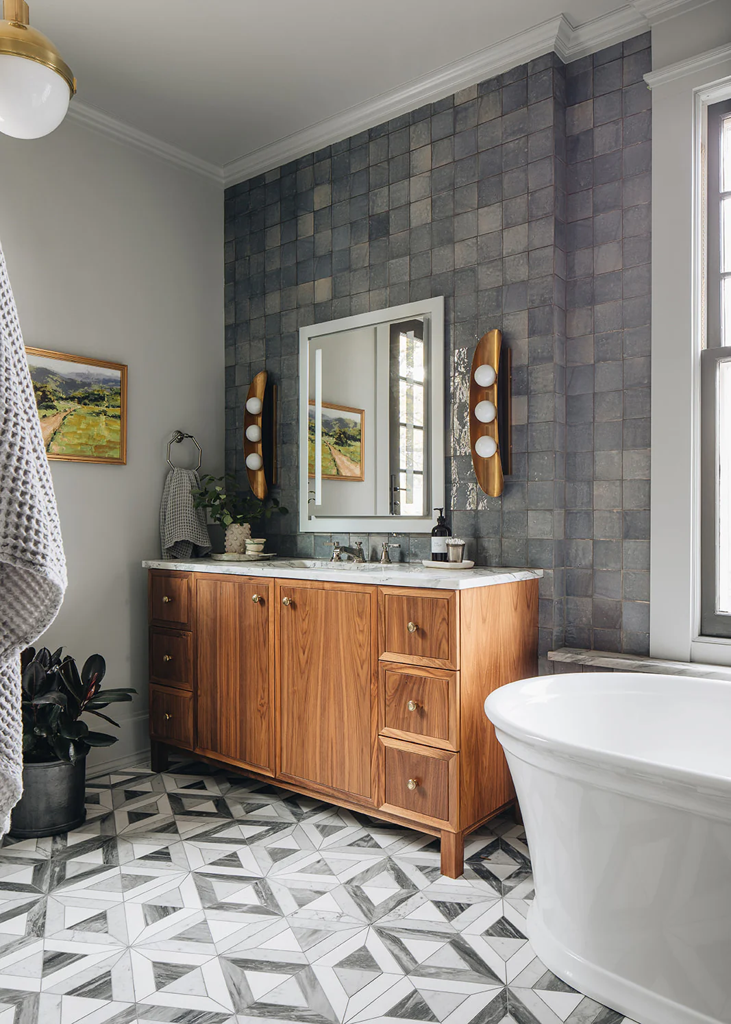 Cozy Contemporary Bathroom Retreat