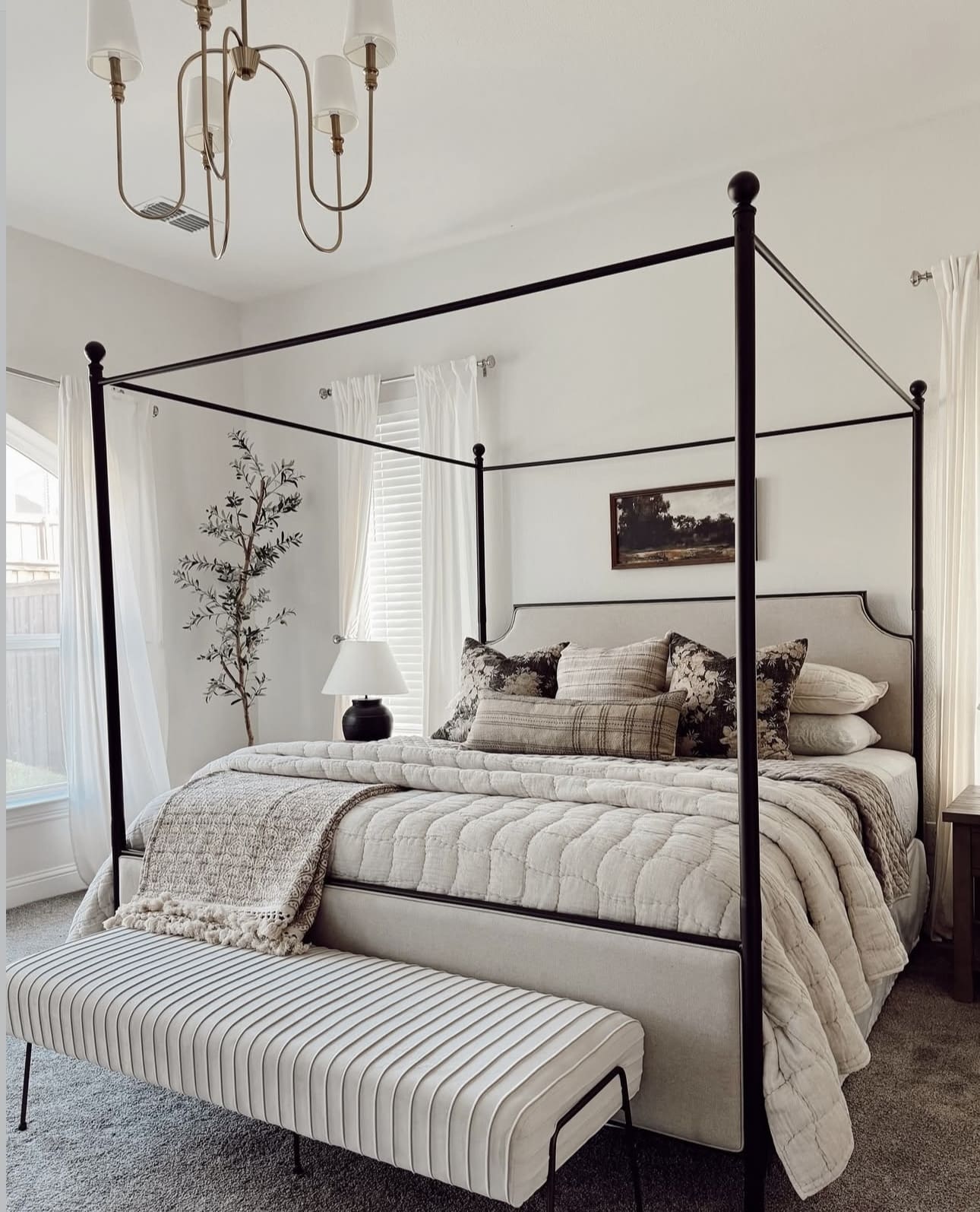 Creating a Serene Retreat with a Canopy Bed