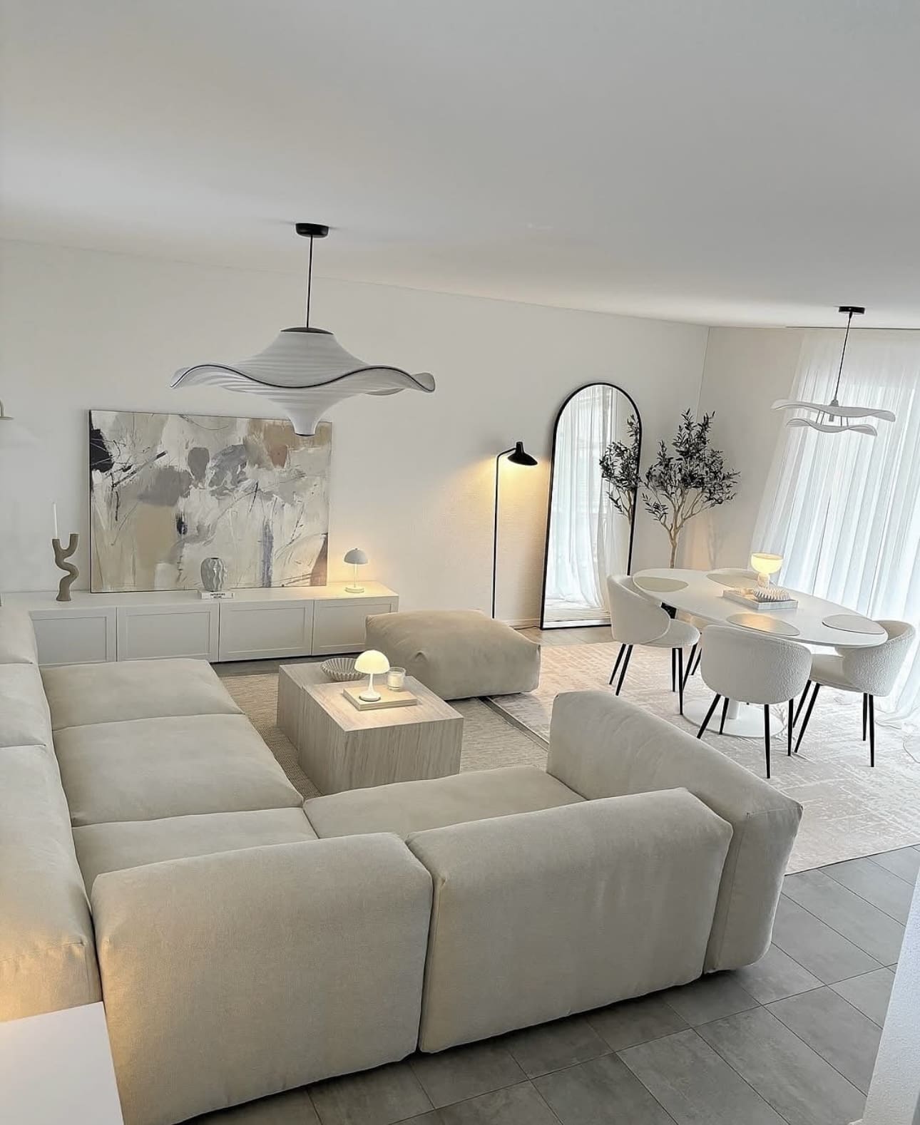 Choose a Sleek, Unadorned Coffee Table