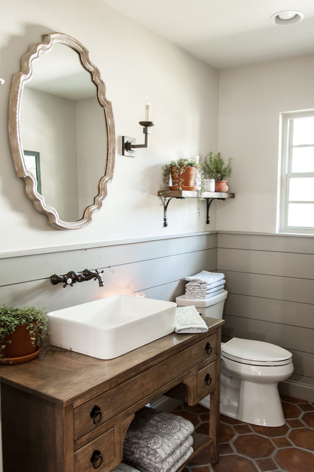 Cozy Farmhouse Bath with Textured Walls