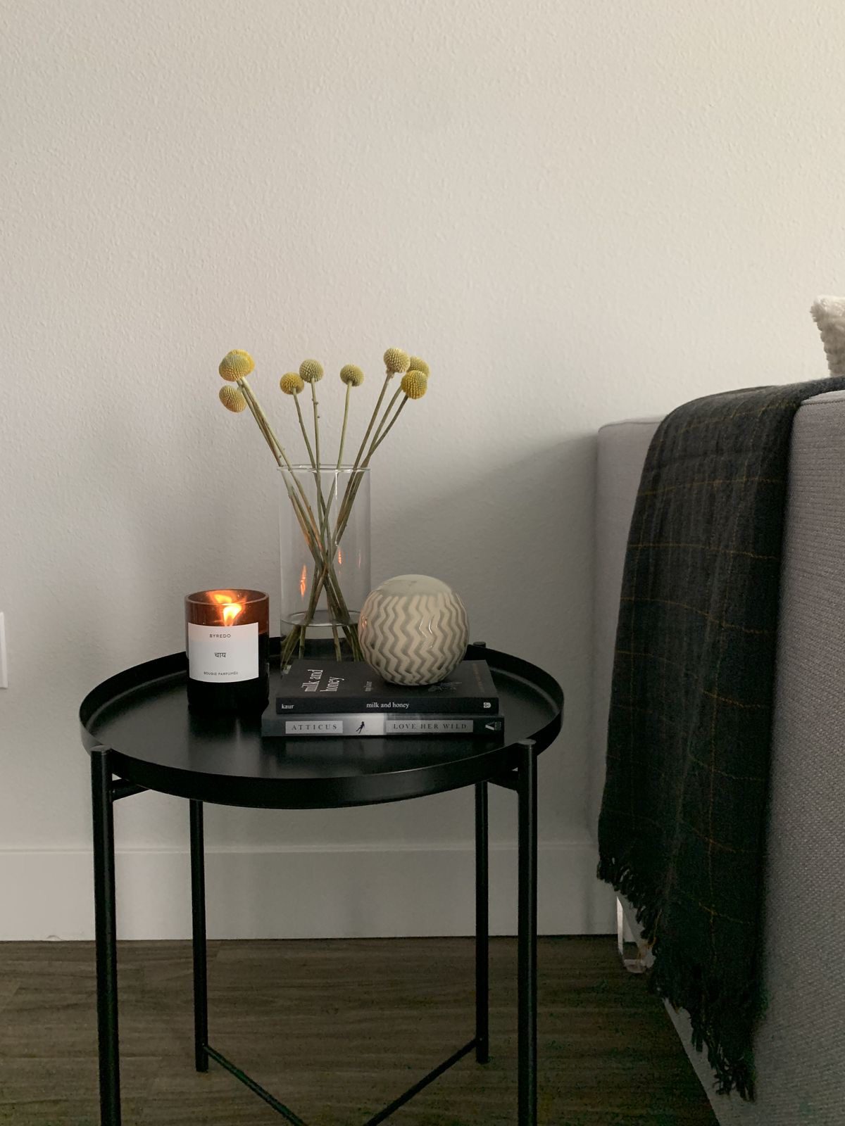 Neutral Dried Flowers with Soft Candlelight