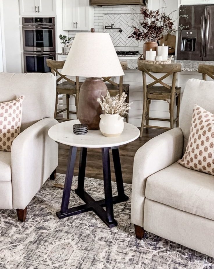 Symmetrical Arrangement Between Seating