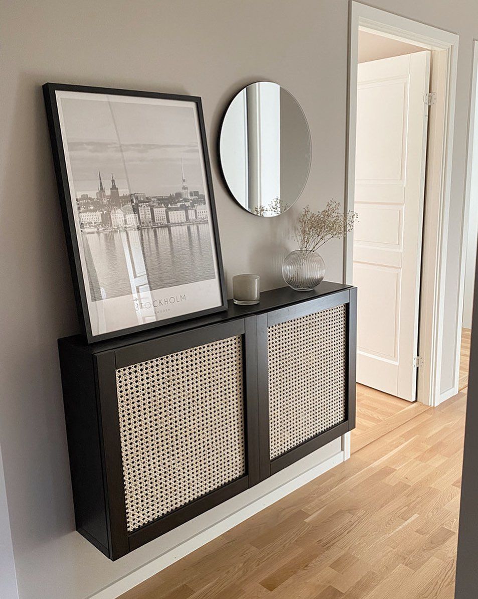 Chic and Sleek Sideboard Solution